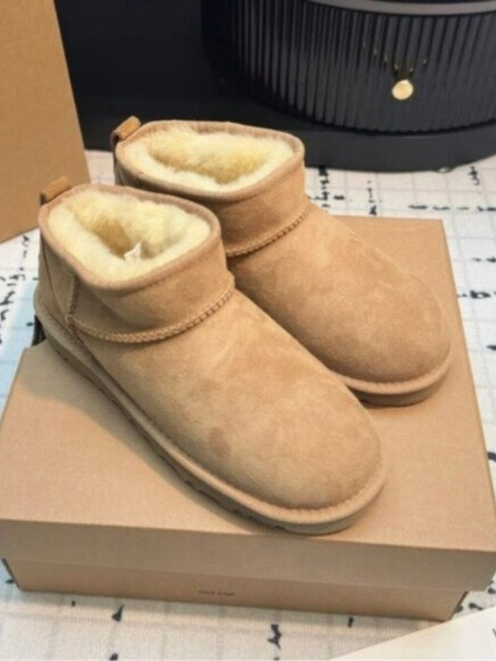 UGG Classic Ultra Mini Chestnut - Picture 7 of 7